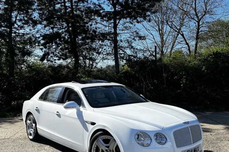 Bentley Flying Spur photo 4