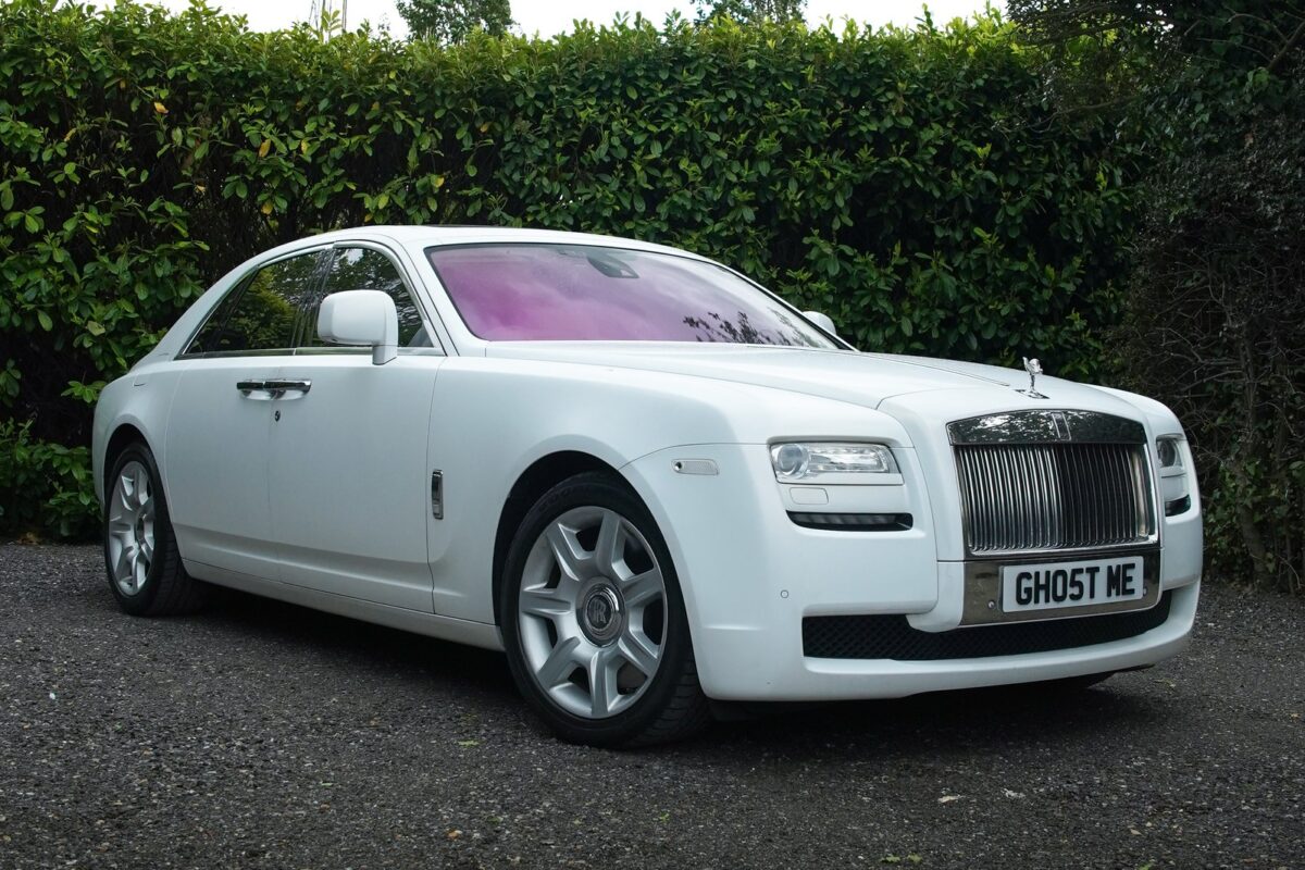 Rolls-Royce Ghost Series I Pure White — chauffeur hire London