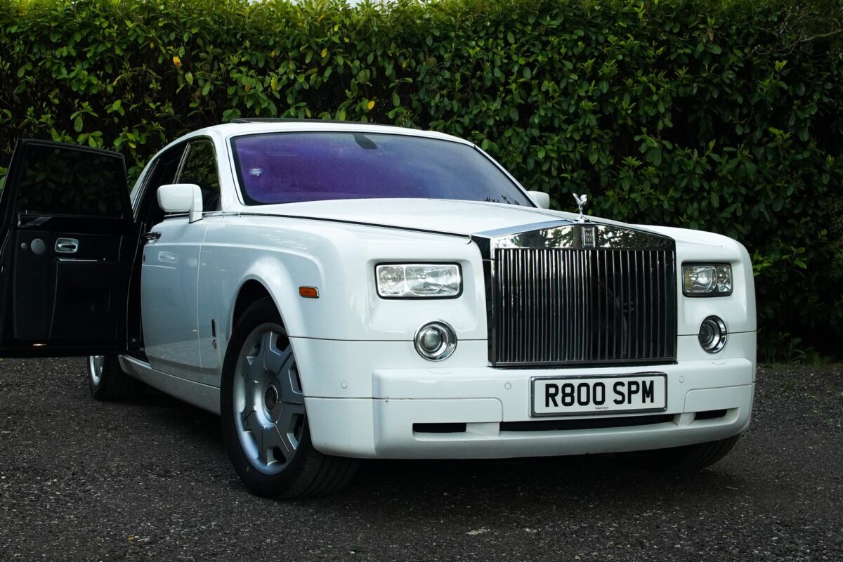Rolls-Royce Phantom Series I Pristine White — chauffeur hire London