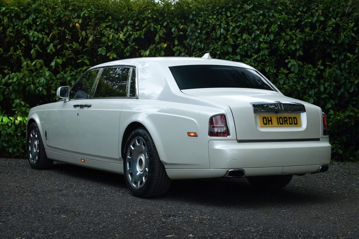 Rolls-Royce Phantom Series II EWB Extended Wheelbase · White — chauffeur hire London
